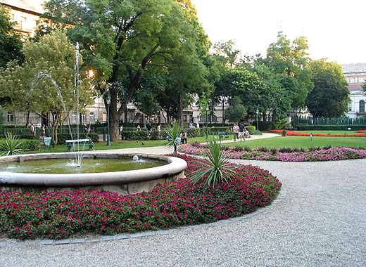 Будапешт, сад Каройи (K&aacute;rolyi-kert)