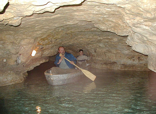 пещера с озером - Tavasbarlang
