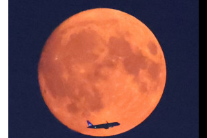 Суперлуние - уже в эту среду!