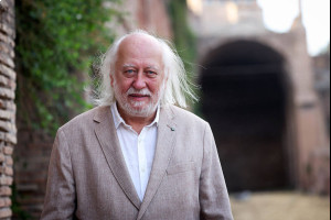 Венгерский писатель Ласло Краснахоркаи получил Нобелевскую премию Венгерский писатель Ласло Краснахоркаи получил Нобелевскую премию