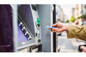 Лимит бесплатного снятия наличных в Венгрии увеличен