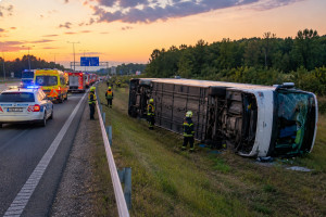 В Венгрии перевернулся автобус - 12 погибших